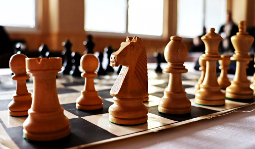 Šachový turnaj 2023 V sobotu 11. marca 2023 sa v priestoroch KD v Stredných Plachtinciach uskutočnil šachový turnaj. Celkovo sa zapojilo do súťaže 13 hráčov. Víťazom súťaže sa stal Martin Terek ktorý, v zápase o prvé miesto porazil Ivana Mihálika. 